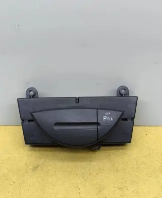 Mercedes-Benz E W211 Parking (PDC) sensor switch 2118216958 03751222