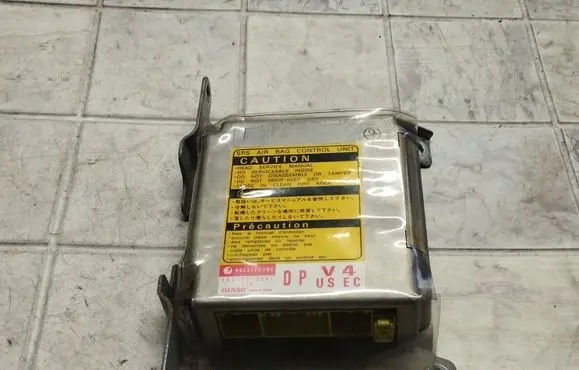 Subaru Forester SF Airbag control unit/module 98221FC100 1523002341