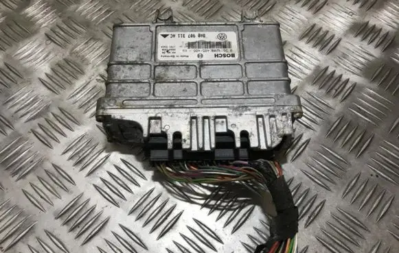 Seat Toledo I (1L) Engine control unit/module 0261203485 8a0907311ac