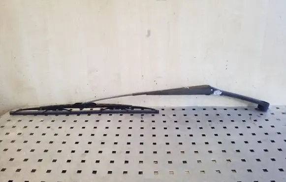 Subaru Forester SG Front wiper blade arm