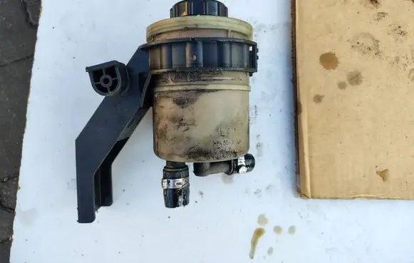 Peugeot Expert Power steering fluid tank/reservoir 
