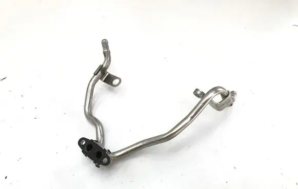 Coolant pipe/hose