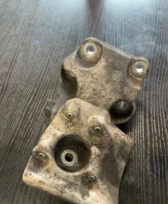 BMW 1 F20 F21 Engine mounting bracket 6788607