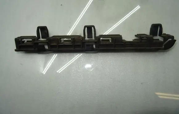 Sill/side skirt trim