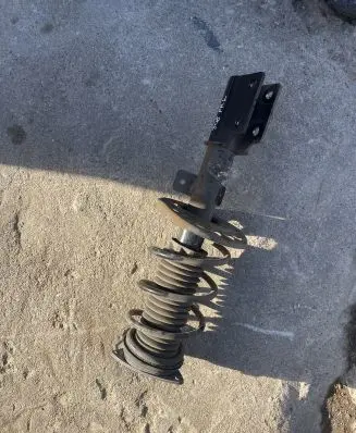 Peugeot 308 Front shock absorber/damper 9844509280