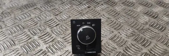 Dodge RAM 1500 DS Light switch P68269912AA 68269912AA