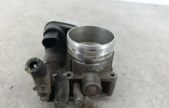 Seat Altea XL Throttle body valve 06A133062AT