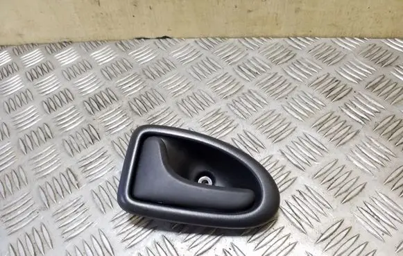 Opel Vivaro Front door interior handle 8200028994 99035201