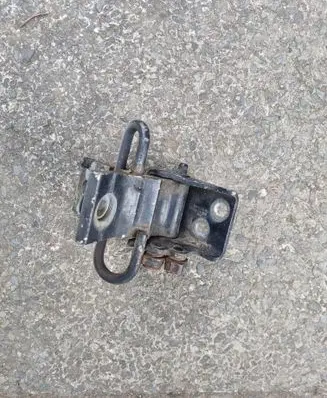 Audi 80 90 S2 B4 Front door lower hinge 