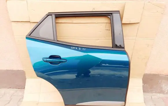 Peugeot 2008 II Rear door 