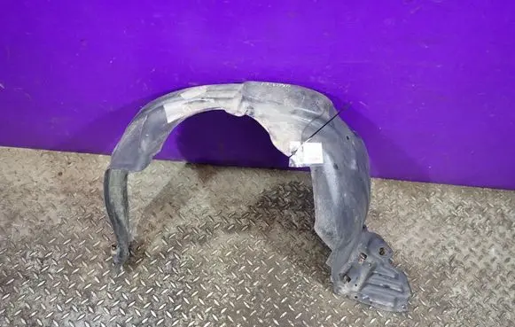Toyota Yaris Front arch 