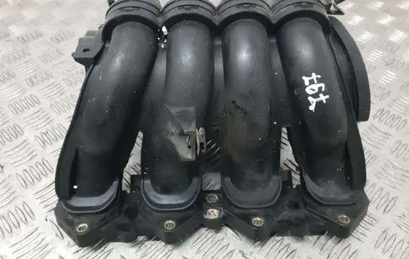 Peugeot 307 Intake manifold 9635885080