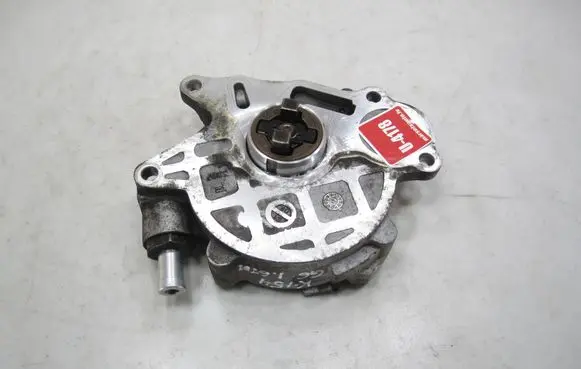 Volkswagen Golf VI Vacuum pump 03L145100G 230610A 270610A