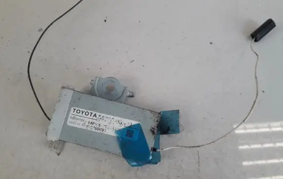Toyota Avensis T270 Antenna control unit 