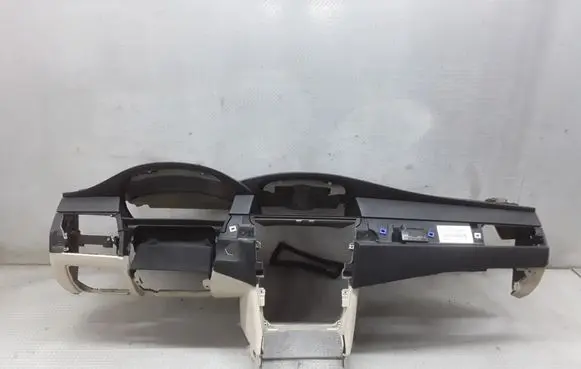 BMW 5 E60 E61 Dashboard 697640810