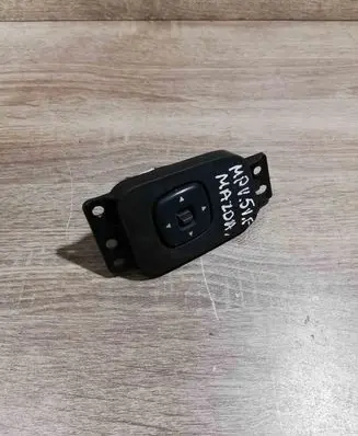 Mazda MPV II LW Wing mirror switch LD4766600