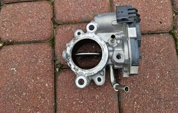 Renault Trafic III (X82) Throttle valve 161A05894R