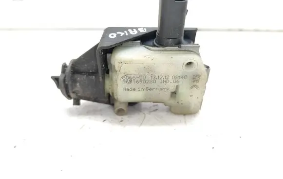 Fuel tank cap lock motor