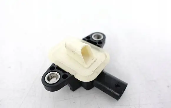 Volkswagen Polo V 6R Airbag deployment crash/impact sensor 4H0955557