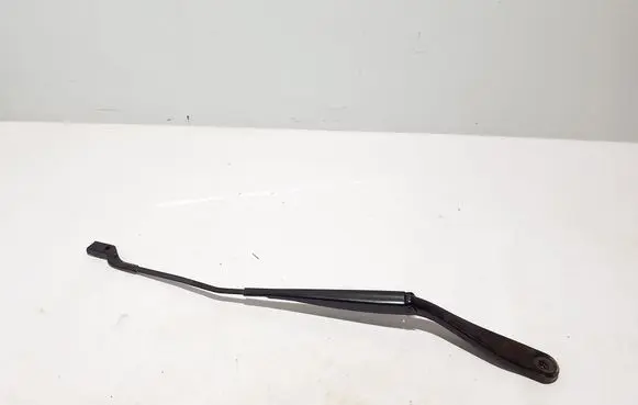 Front wiper blade arm