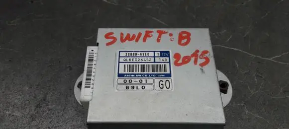 Suzuki Swift II Gearbox control unit/module 38880-69L0