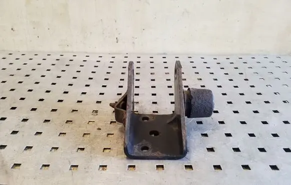 Toyota Corolla Verso AR10 Gearbox mounting bracket