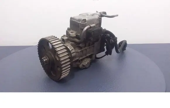 Audi A4 S4 B5 8D Fuel injection high pressure pump 0460404971