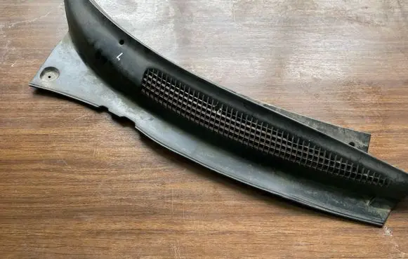 Chrysler Sebring (ST-22 - JR) Wiper trim 04805316AH