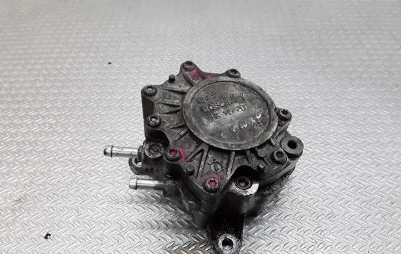 Mitsubishi Grandis Vacuum pump 03G145209