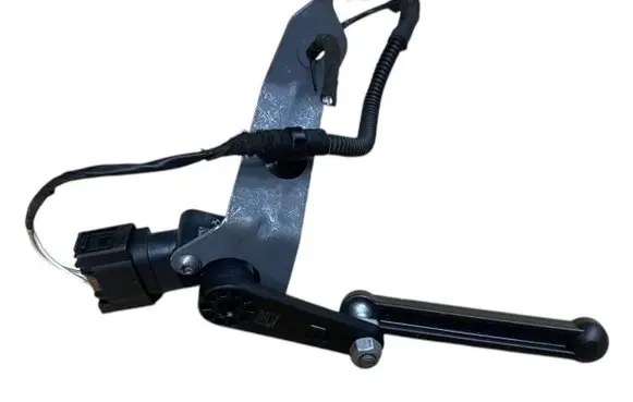 BMW 2 G42 Headlight/headlamp level sensor 6895466 37146895466