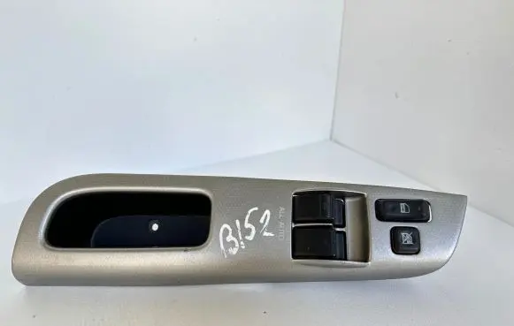 Toyota Corolla E120 E130 Electric window control switch 54035096 8482002110 7423202200