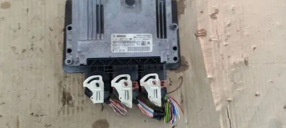 Citroen Berlingo Engine control unit/module 9675352380 0281017334