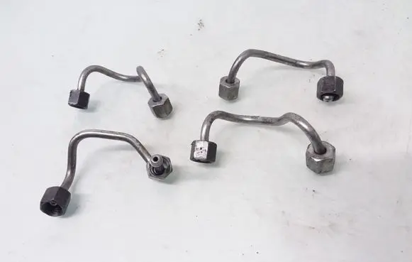 Volvo V60 Fuel injector supply line/pipe 