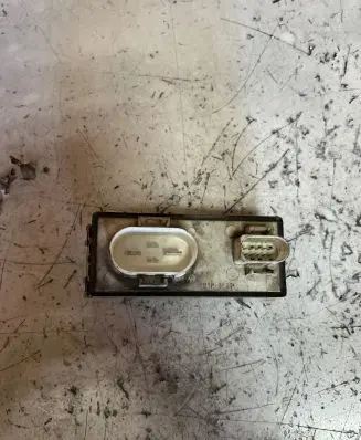 Coolant fan relay