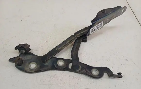 Volvo S60 Tailgate/trunk/boot hinge 