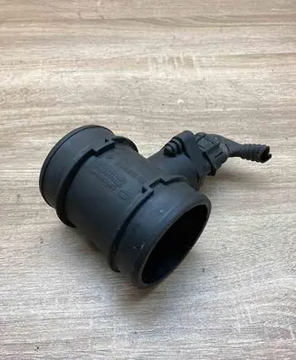 Audi A4 S4 B5 8D Mass air flow meter 0281002428