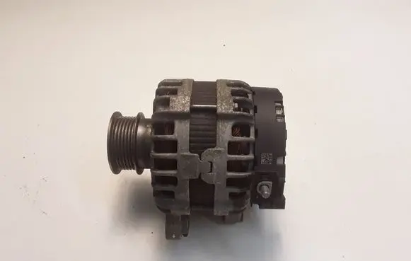 Volvo V40 Generator/alternator 30644945