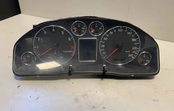 Audi A6 S6 C5 4B Speedometer (instrument cluster) 4B0919880H 110008890002