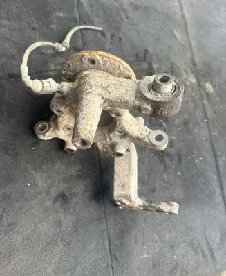 Skoda Octavia Mk2 (1Z) Rear wheel hub spindle/knuckle 