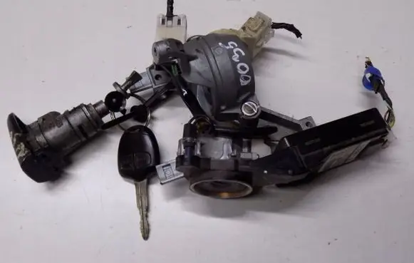 Mitsubishi Lancer VIII Ignition lock MN141356