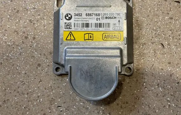 BMW 2 F22 F23 Airbag control unit/module 6867168