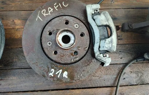 Renault Trafic III (X82) Front wheel hub
