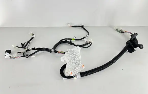Toyota Sienna XL40 IV Rear door wiring loom 8215408220