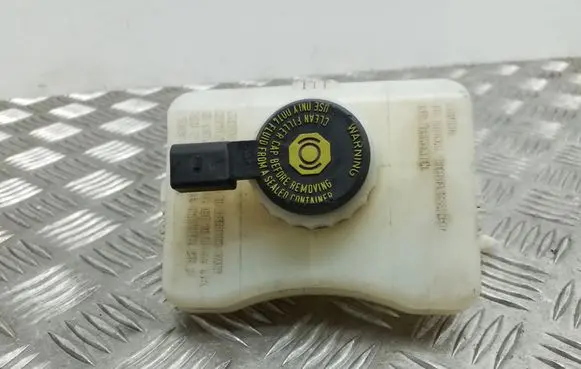 Audi A4 S4 B8 8K Brake fluid reservoir 8K0611301A