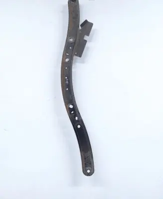 Ford Focus Bottom radiator support slam panel 