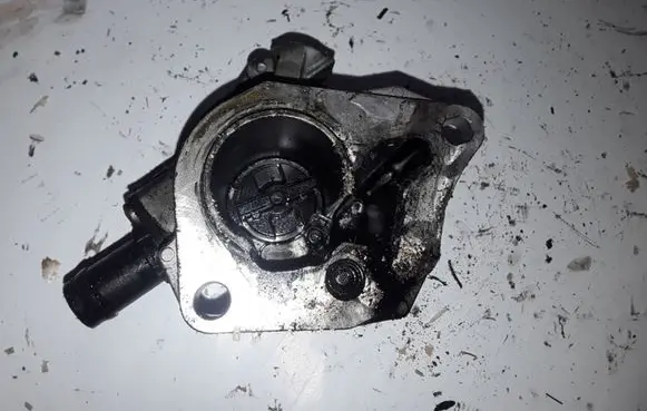 Renault Megane III Vacuum pump 8200577807