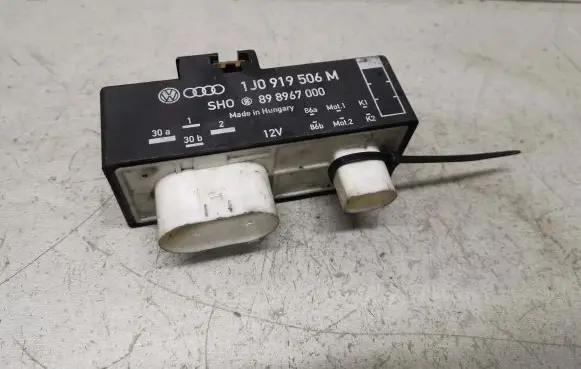 Coolant fan relay
