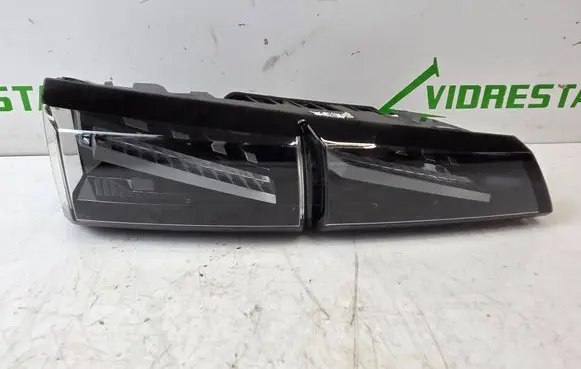 Peugeot 308 Tailgate rear/tail lights 24194701