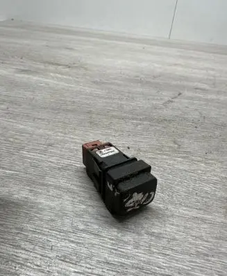 Citroen C4 Grand Picasso Fuel tank opening switch 96530658XT