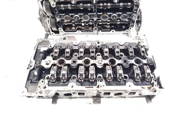 Opel Meriva B Engine head 55206388 55209068